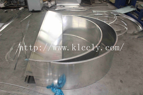 蜂窩鋁板具有許多常規材料所不具備的特點