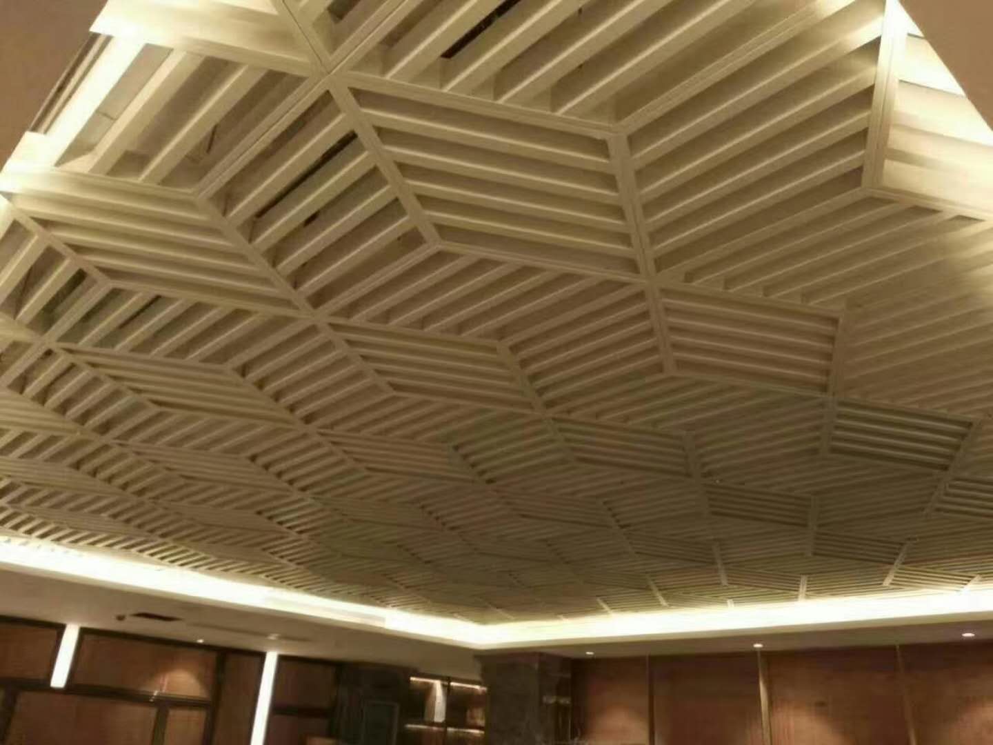 氟碳鋁單板用于室內浪費嗎?